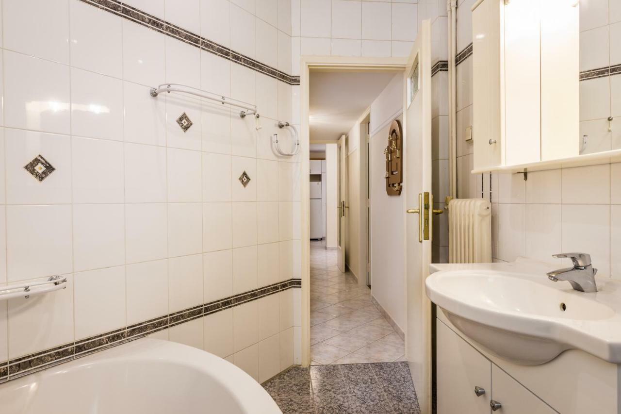 Classy 2 Bedroom Apartment Near Acropolis & Metro Atény Exteriér fotografie